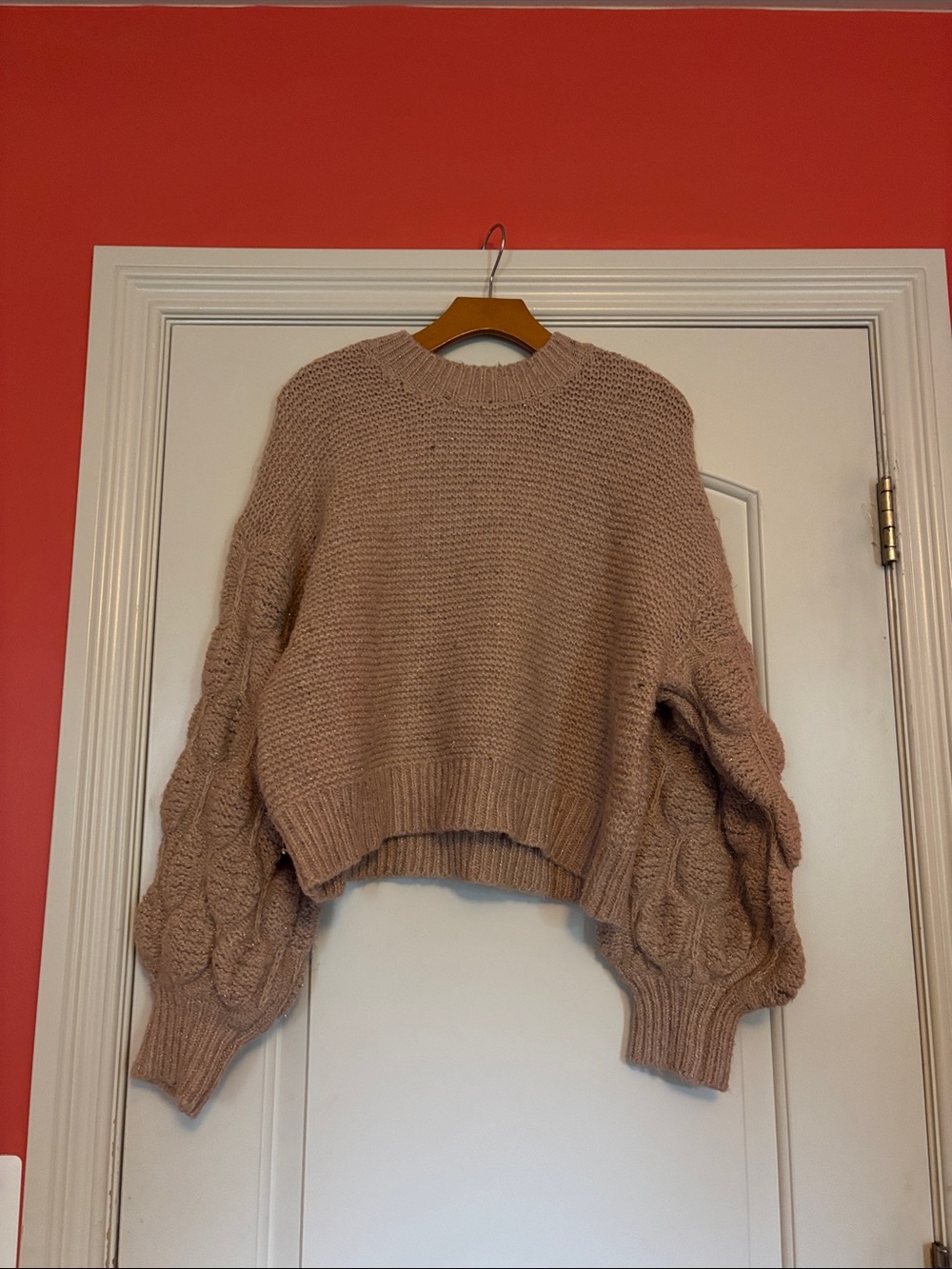 WILD PONY Cozy Chunky Cable Sleeve Sweater - Blush. Size Medium.